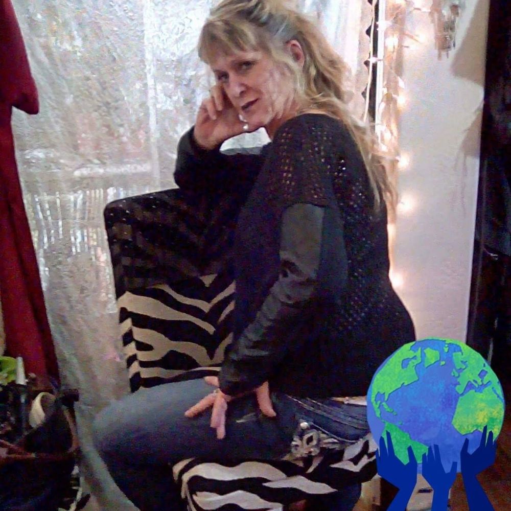 Meet your Posher, Lori